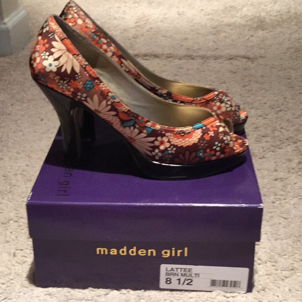 Spring shoes - Picture 3 of 3